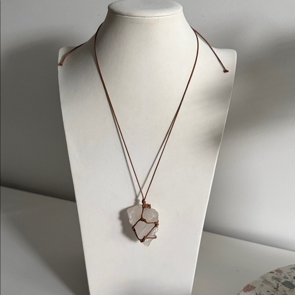 Clear Quartz Rope Wrap Rock Crystal Pendant Necklace - Picture 3 of 6